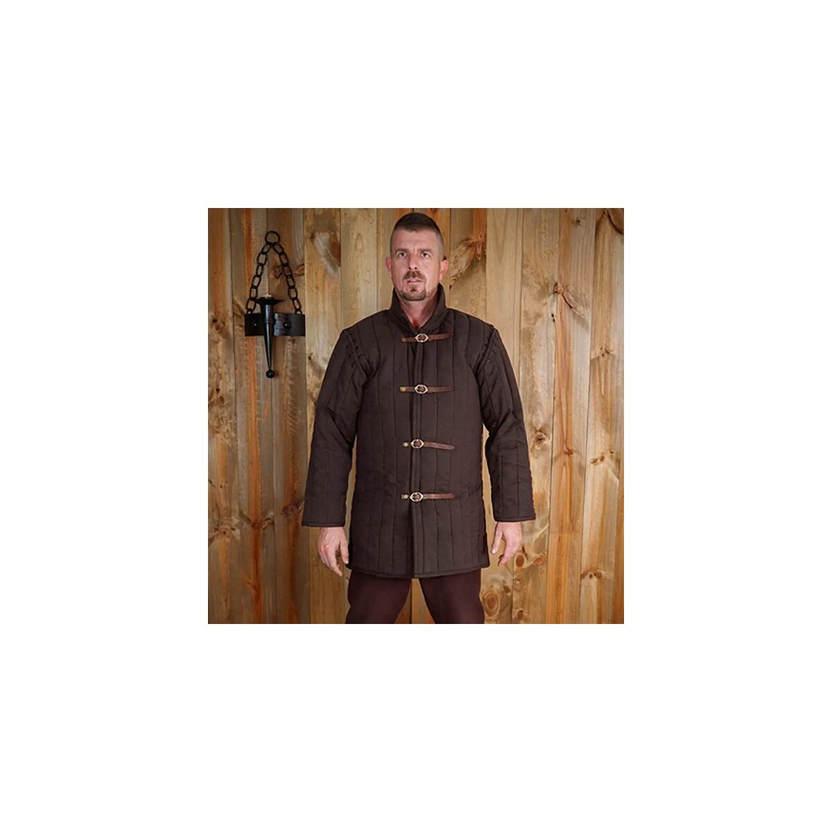 Middelalderlig polstret gambeson (type 1) med påsatte ærmer Brun