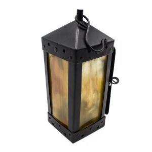 Firkantet lanterne med hornplade, hornlampe eller hornlygte